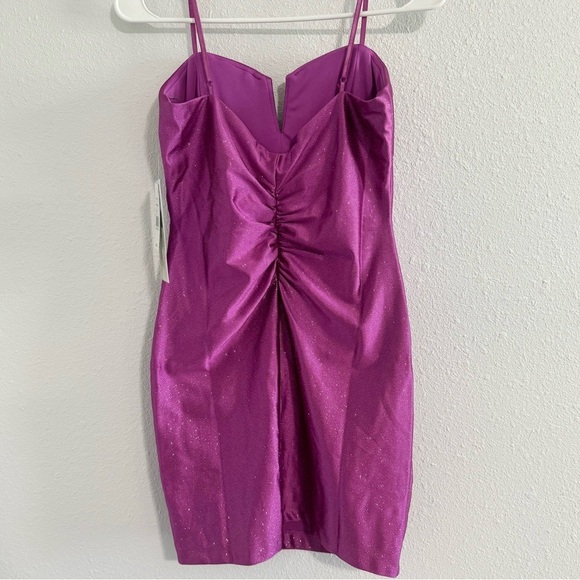 Sexy Shimmer Ruched Sparkly Magenta Mini Dress w/ Side Slit Size Medium … - Picture 3 of 8